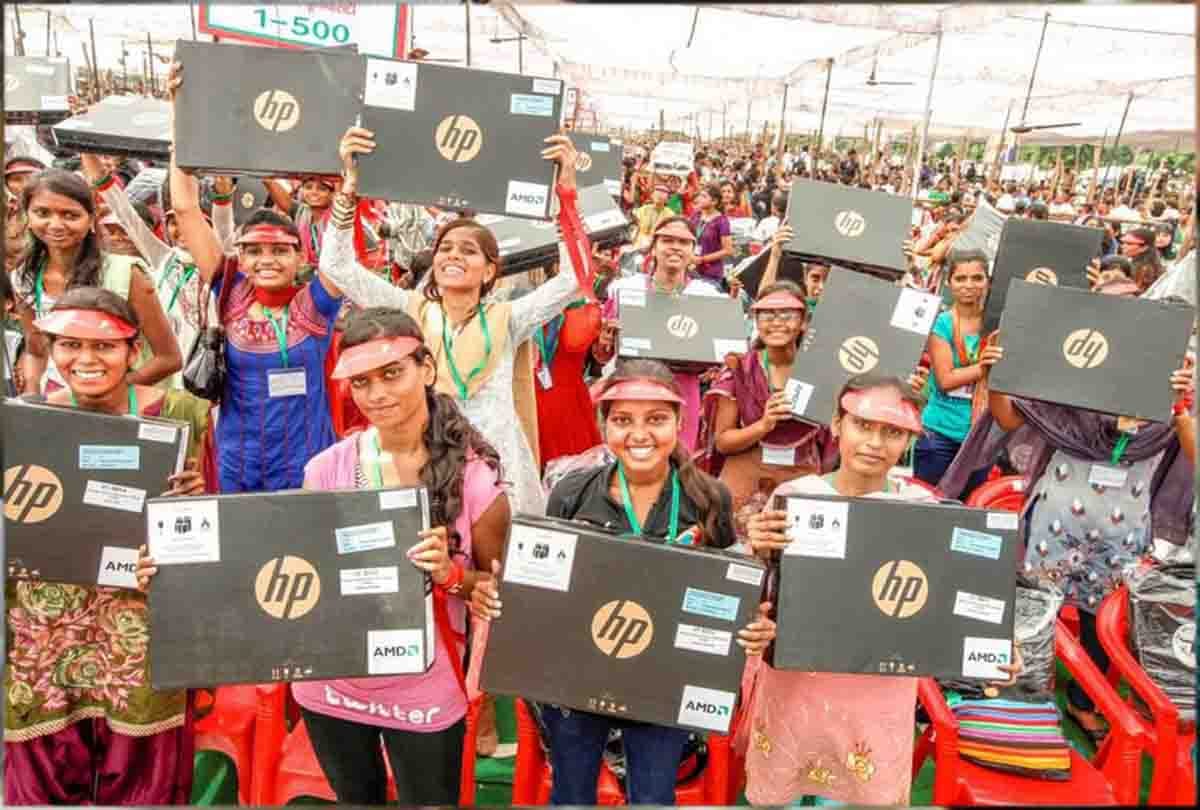 akhilesh yadav statement about laptop yojana