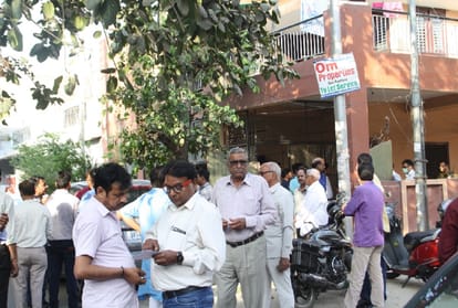 Former Home Minister daughter-in-law hanged himself in ghaziabad of uttar pradesh