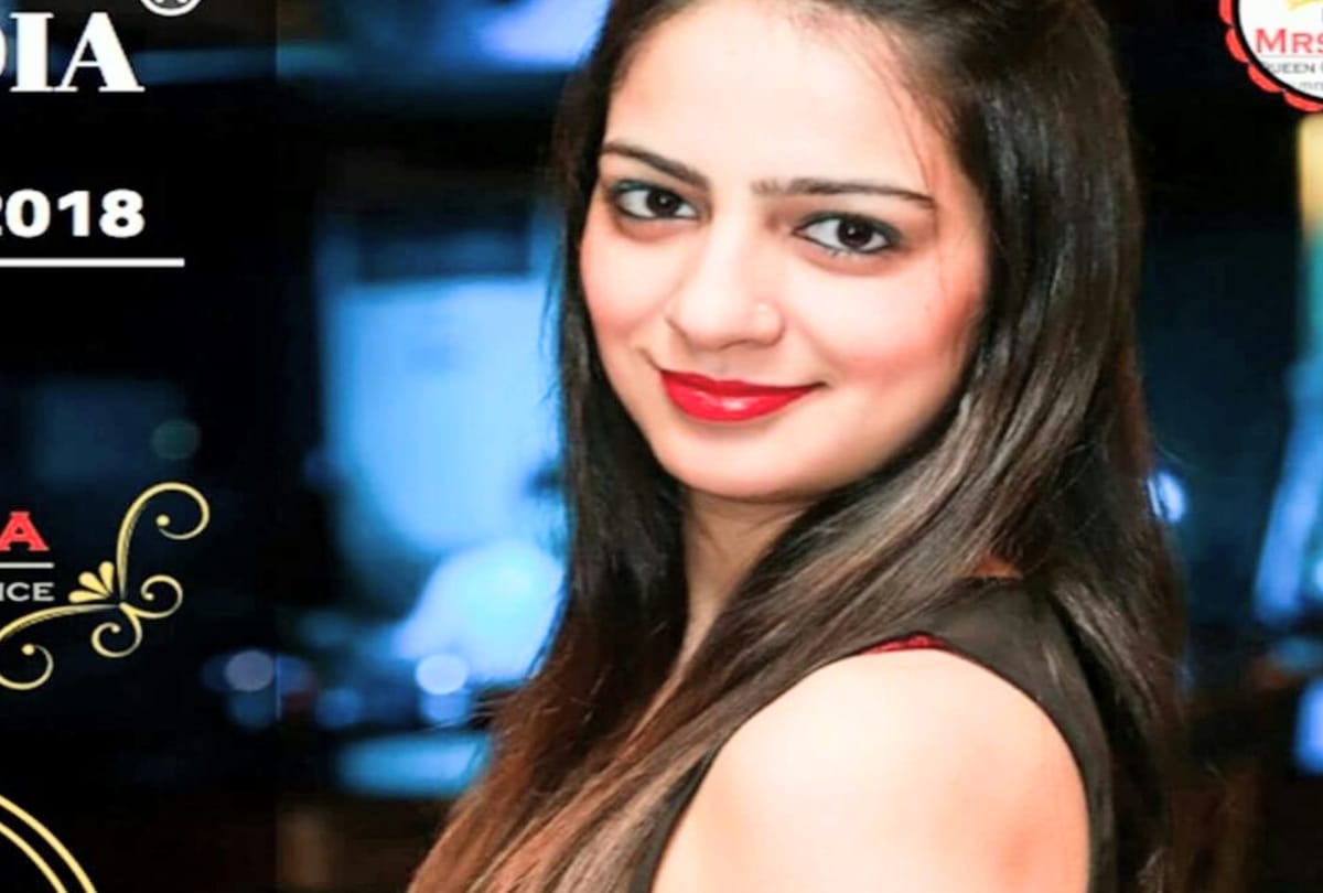 minakshi of hamirpur in grand finale of mrs. india platform