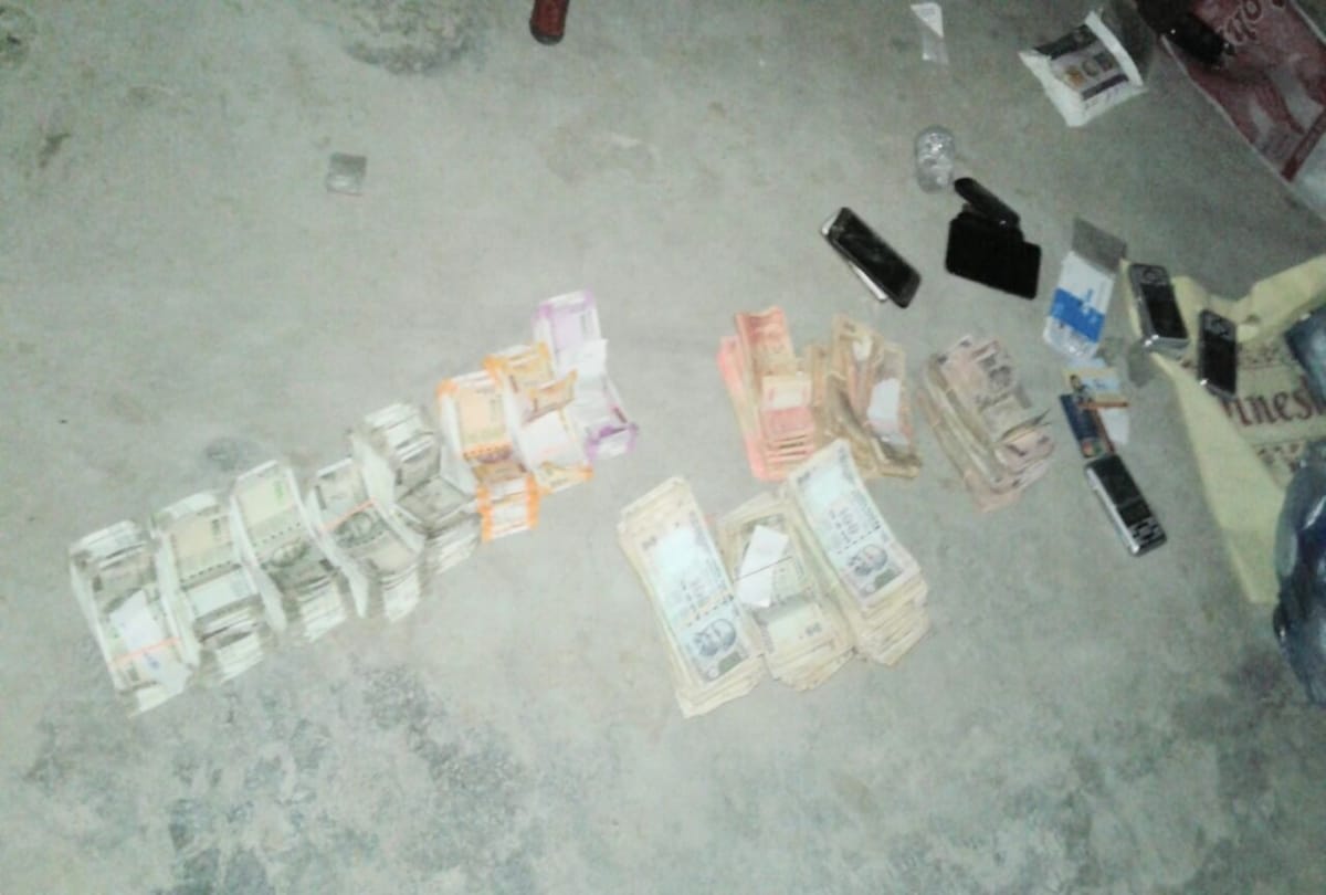 police recovered heroin and five lakh rupees at naina devi