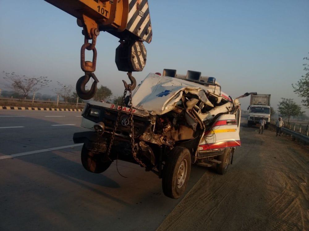 mathura two died in road accident 