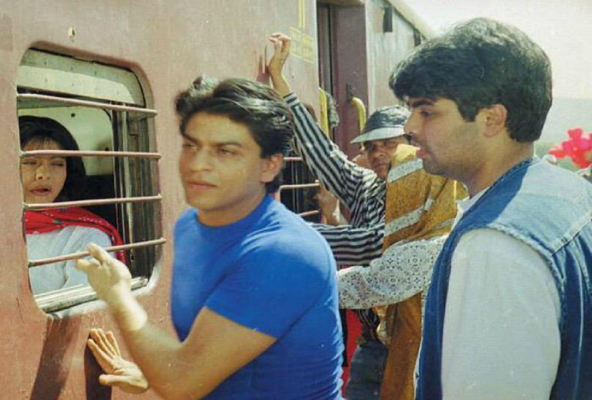 see the shahrukh khan photos during the film shooting 