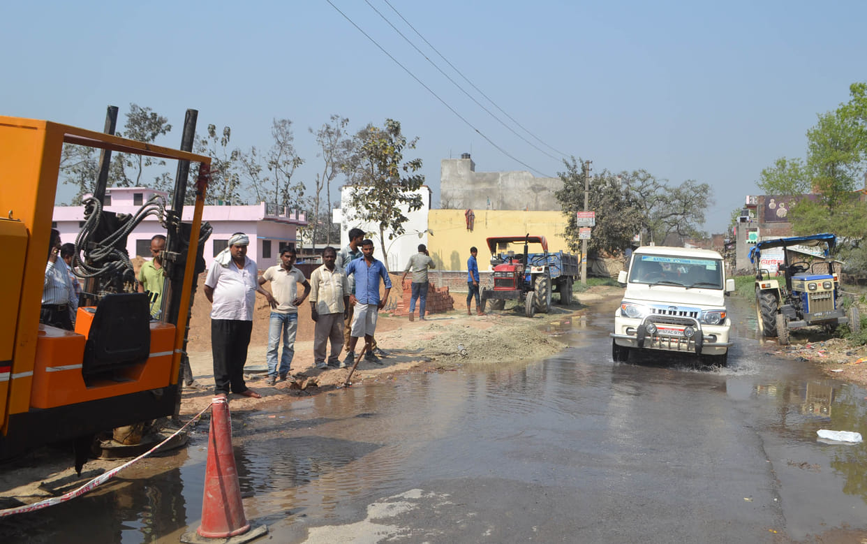 pipeline fired, flooding water on the road