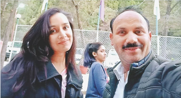 shraddha kapoor eat maggi in mussoorie