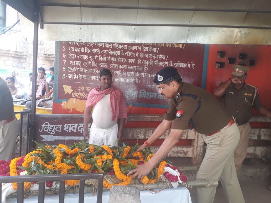 UP police former DGP JN chaturvedi passes away in varanasi