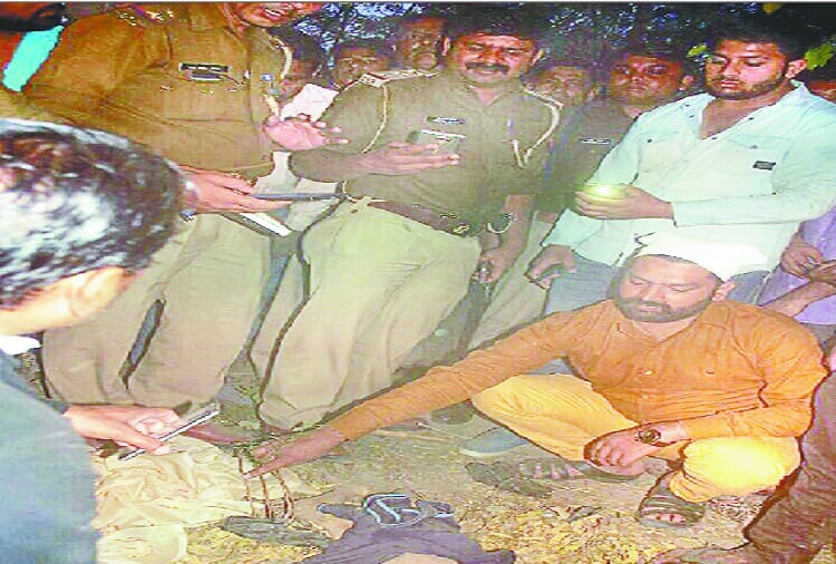 Tantric verbs are being done on worries in cremation grounds, see photos
