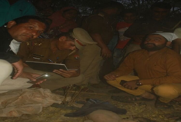 Tantric verbs are being done on worries in cremation grounds, see photos