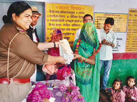 Earn similar daughters to girls Education - Former Block Chief
