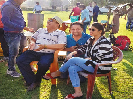 Dabang government shoots rush crowd