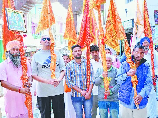 मां रत्नो से किया वायदा आज भी निभाते हैं बालक नाथ
