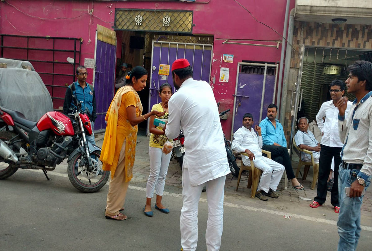 samajwadi party winning gorakhpur and phulpur by election
