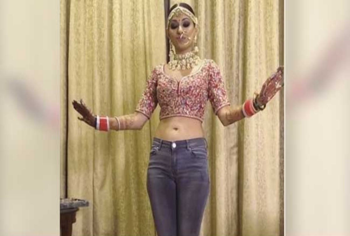 Video Being viral of a bride who is bhangra in choli and jeans 