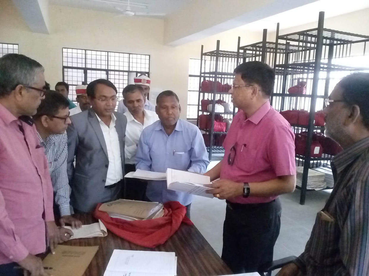Deputy Commissioner gave warning to careless personnel