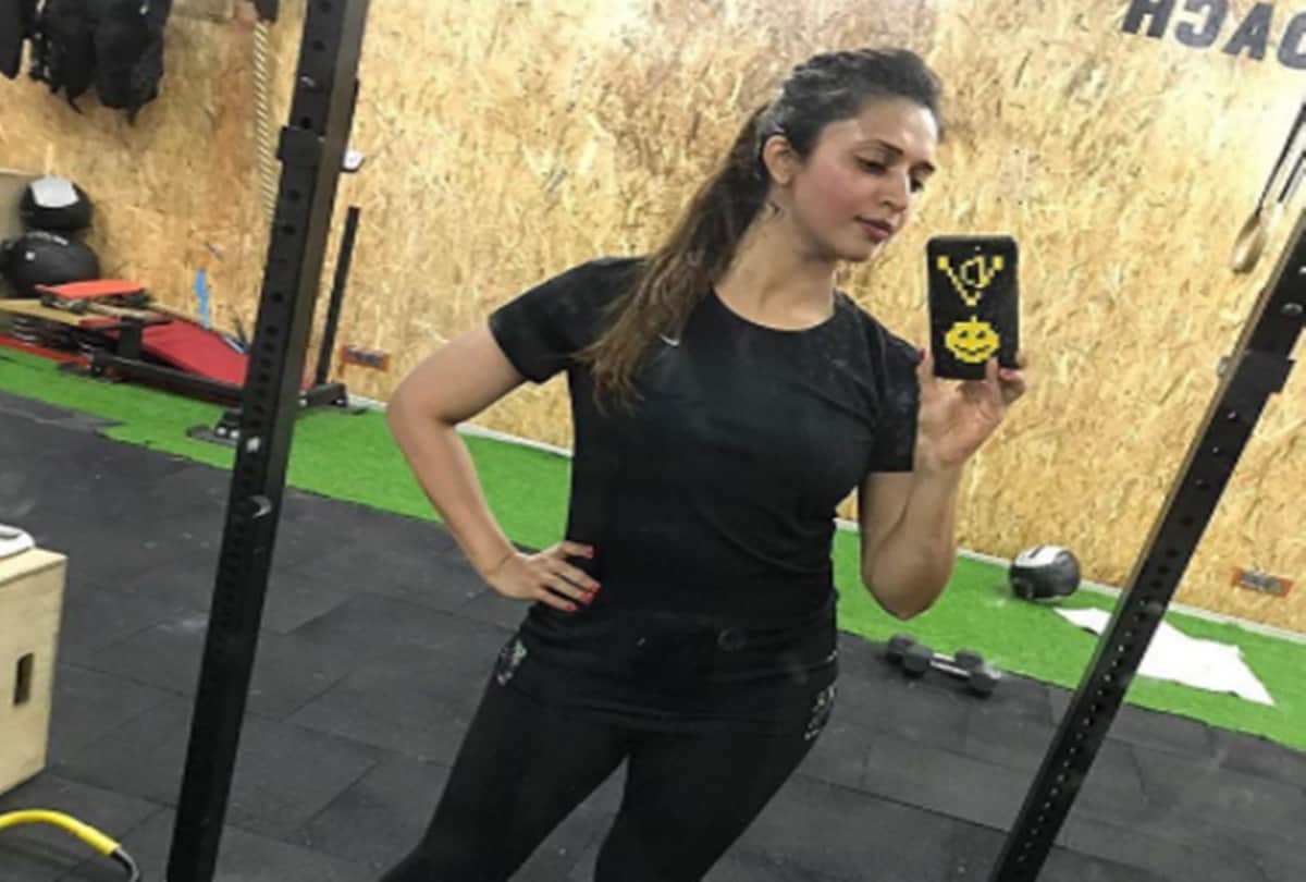 Divyanka Tripathi alien dance video will surprise you 
