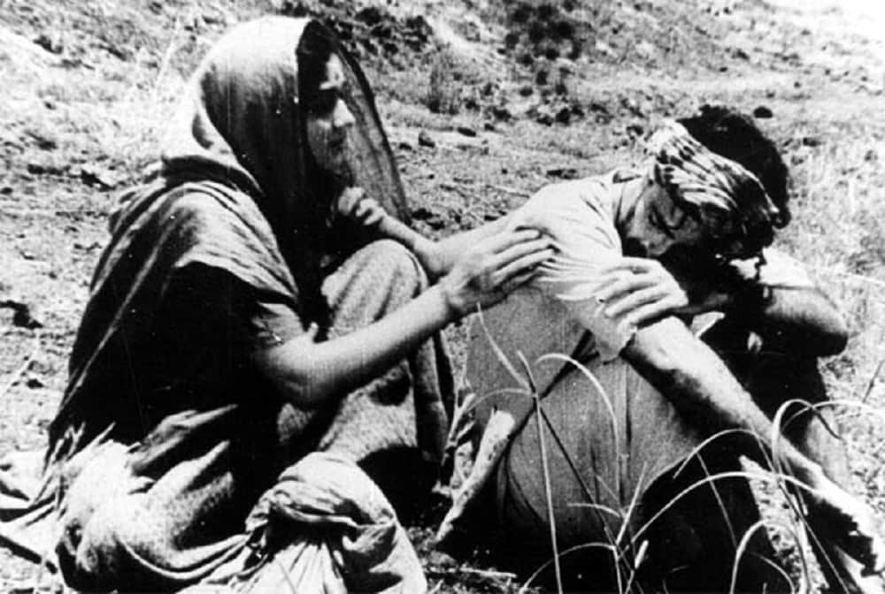 10 best films of actor balraj sahni do bigha zamin dharti ke laal bhabhi garam hawa waqt