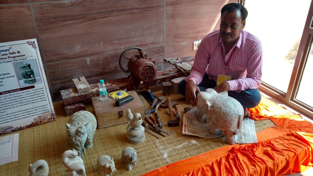 People reached deendayal hastkala sankul after pm modi branding