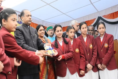 cm jairam thakur released short book on women security