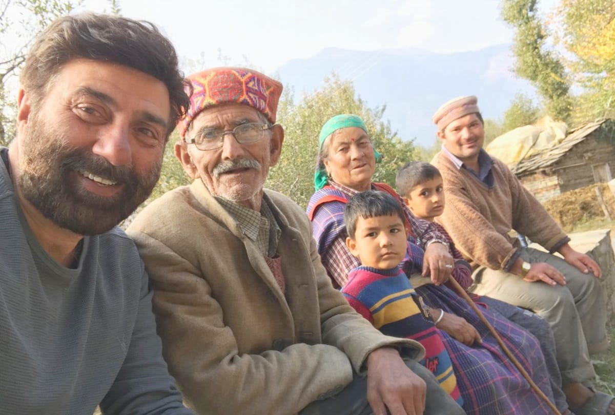 Actor Sunny Deol missing mountains of Manali