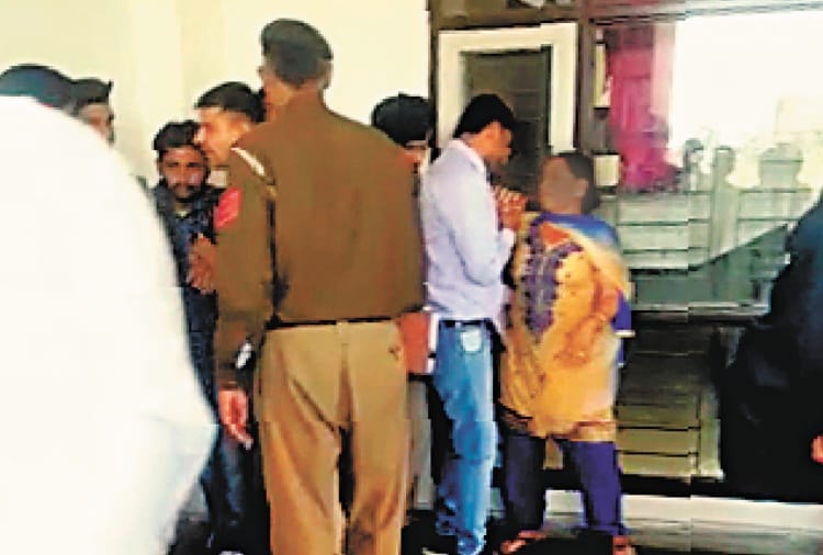 Rape Accused Beaten up by Rape Survivor in Chandigarh Court