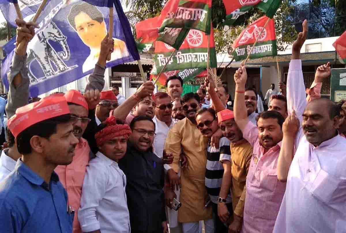 samajwadi party mp statement about by election in gorakhpur
