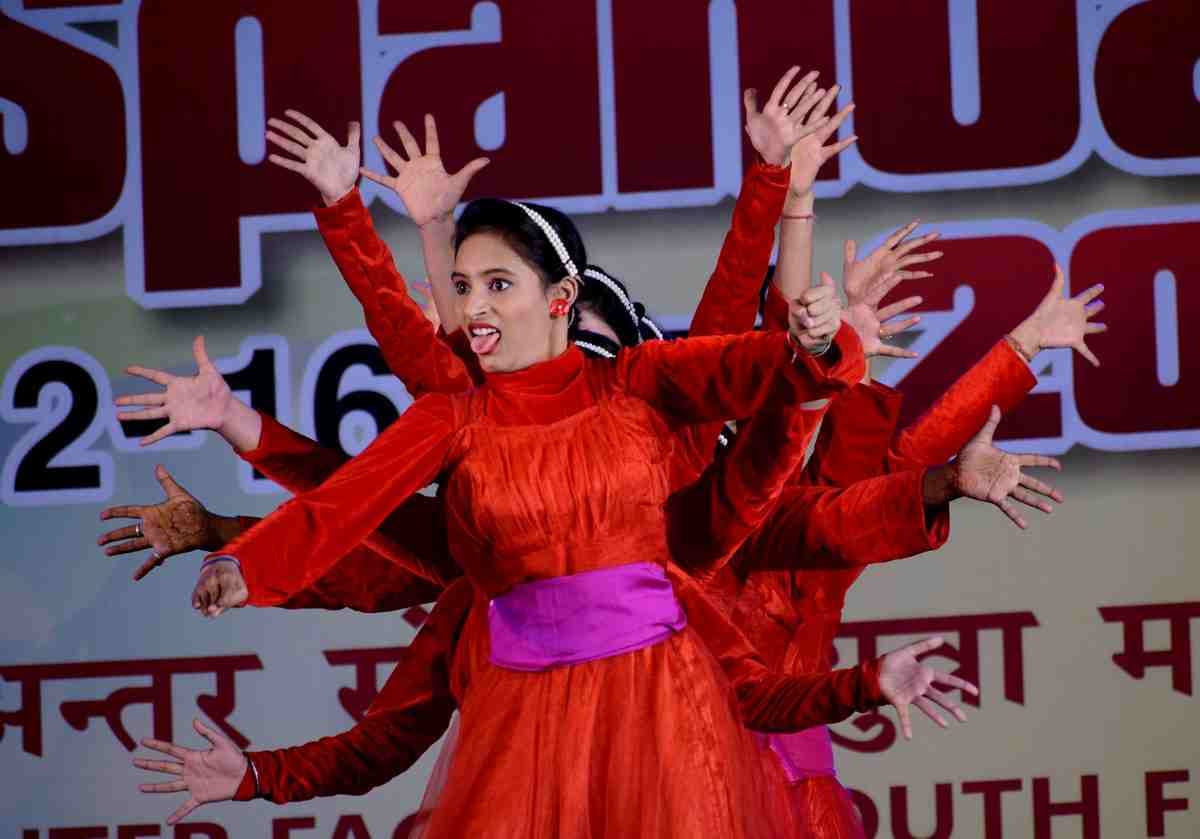 BHU spandan 2018 art and dance performance photos