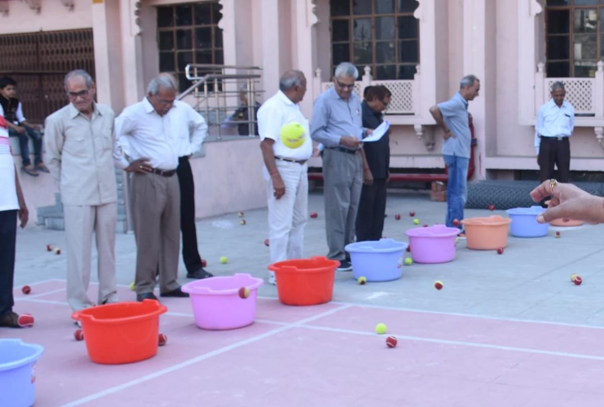 old people sports competition in lucknow