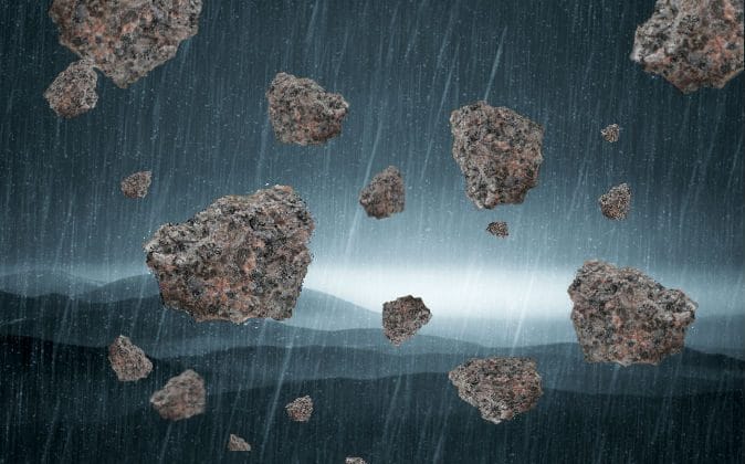 stone rain in uttarakhand village