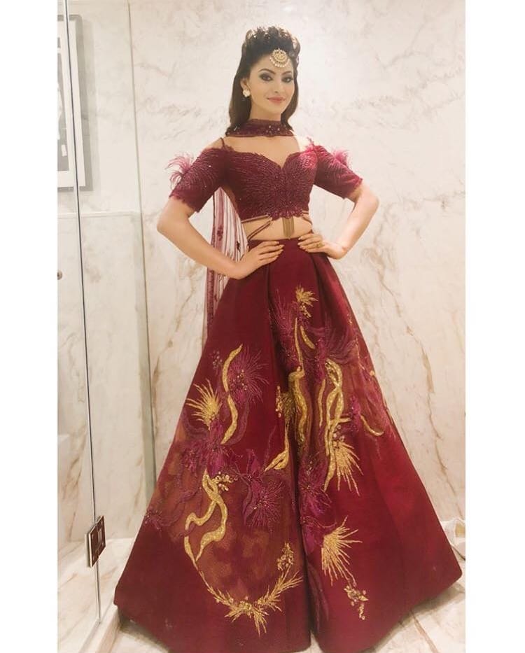 urvashi rautela in marriage of her sister 