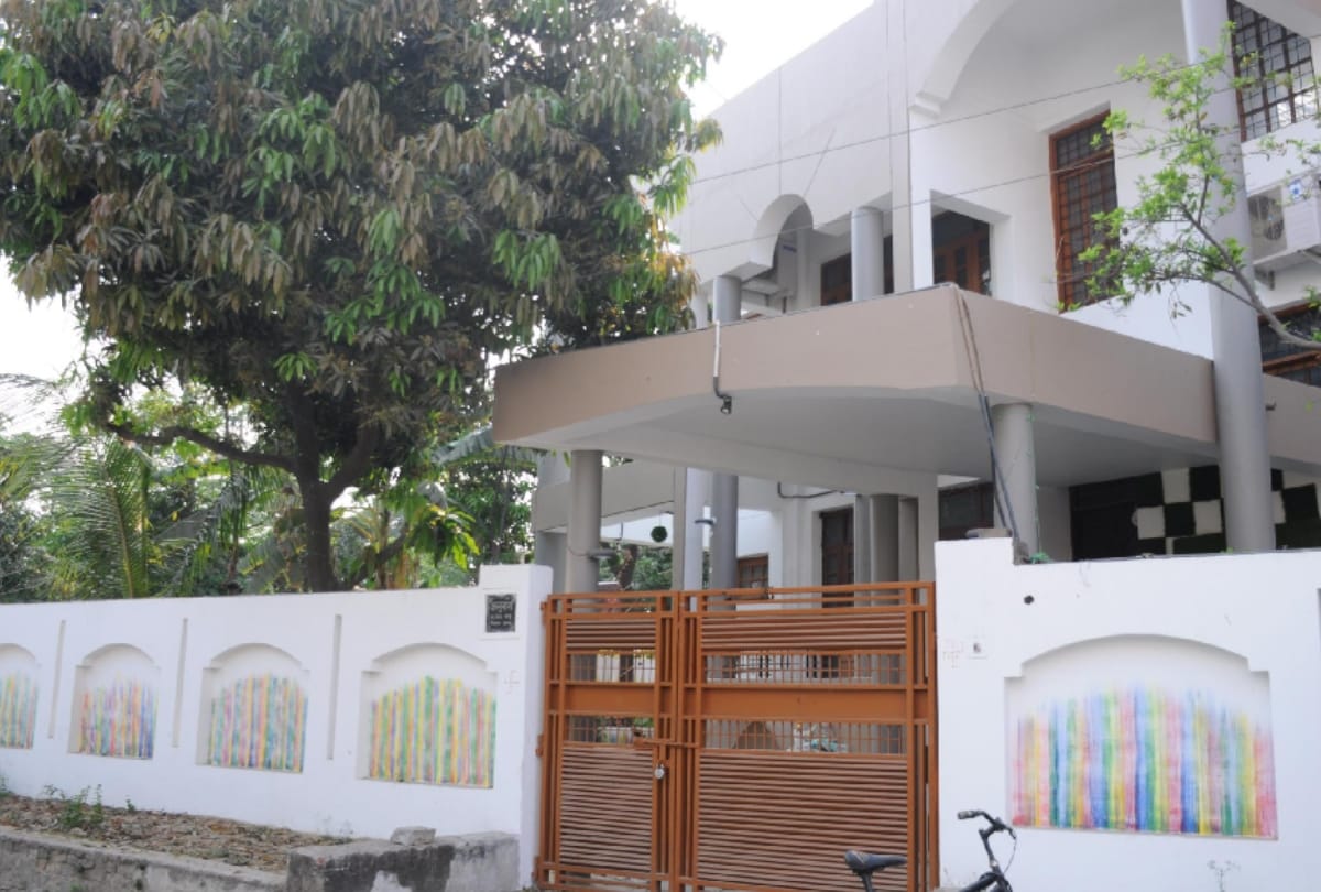notice issued to ias officer for using housing land as commercial 