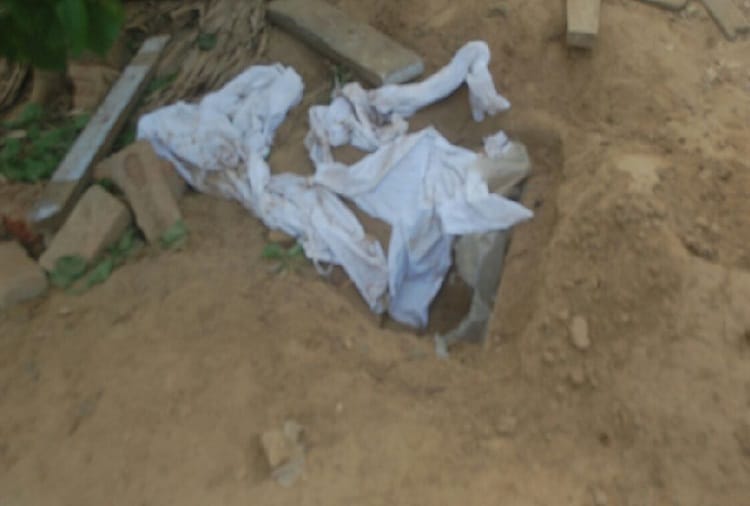 Tantric verbs in the cemetery, body of the baby disappeared from the grave, photos