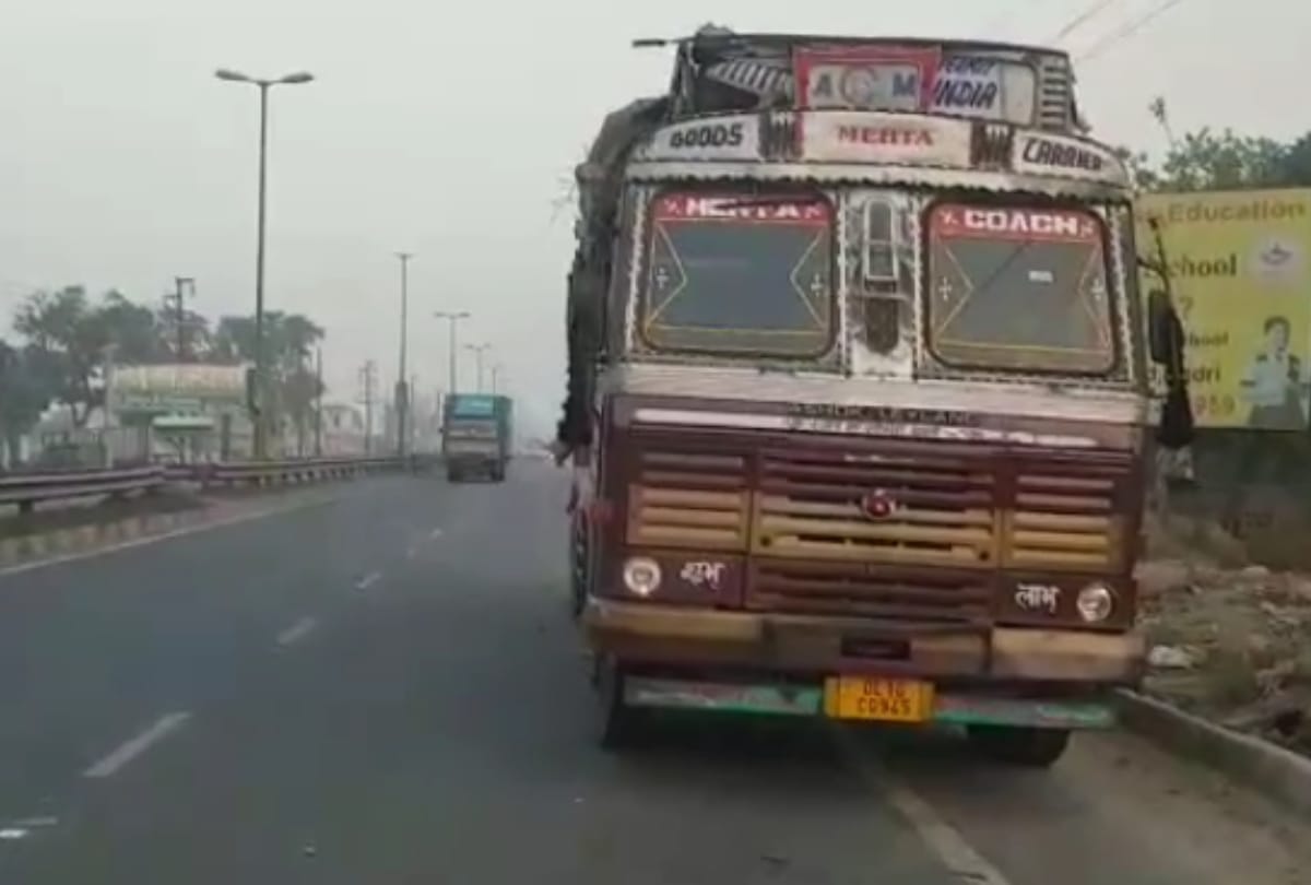 greater noida: car collides in standing truck, 5 of a family died on spot and three injured