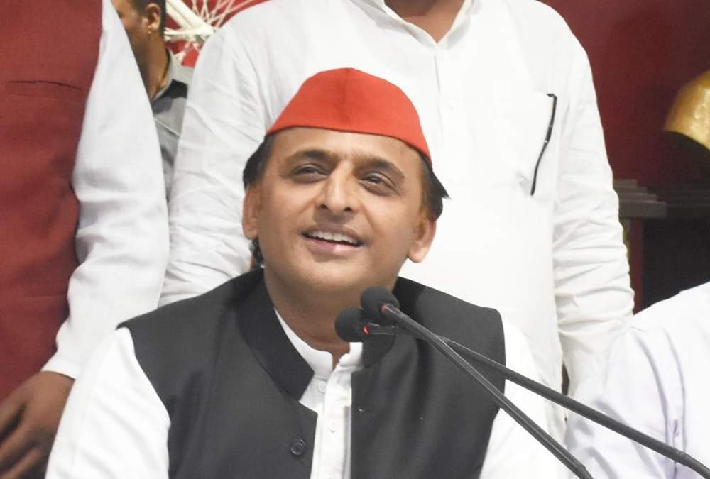 सपा के राष्ट्रीय अध्यक्ष अखिलेश यादव