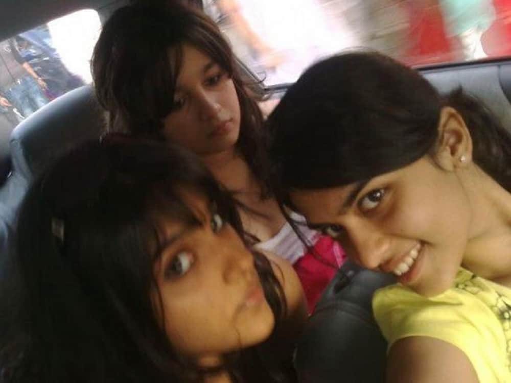 Kalank actress Alia Bhatt and Sonakshi Sinha childhood and teen age photo
