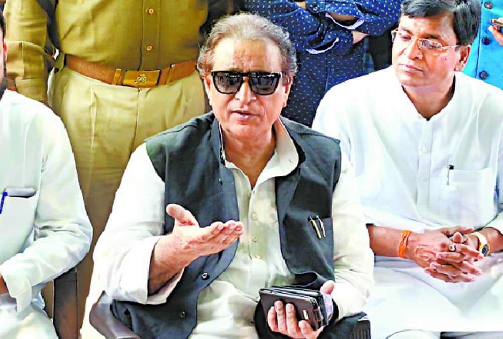 Lok sabha election 2019: Azam khan Controversial statement on Jaya prada 9 case file all detail