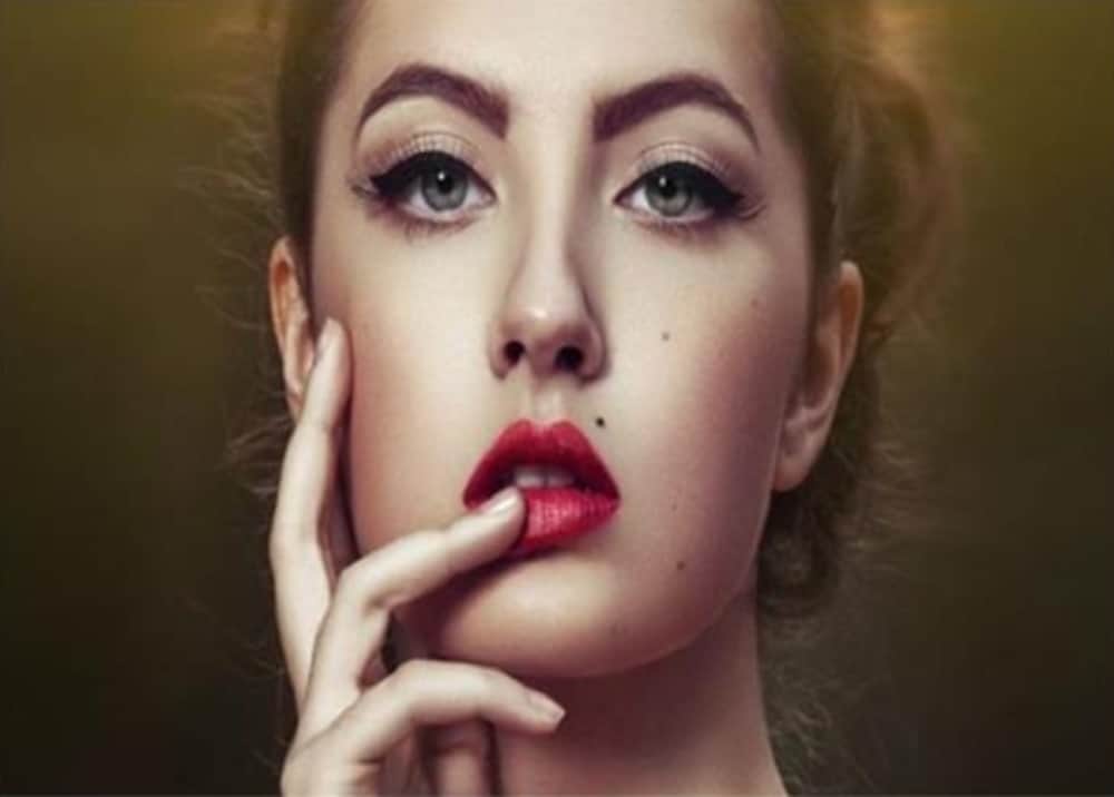 Moles on these parts of body indicates about the bad luck