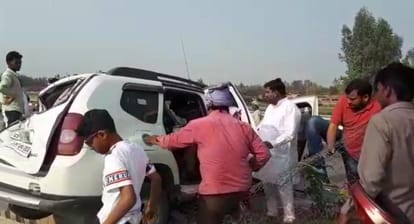 agra bjp mla help of the injured 