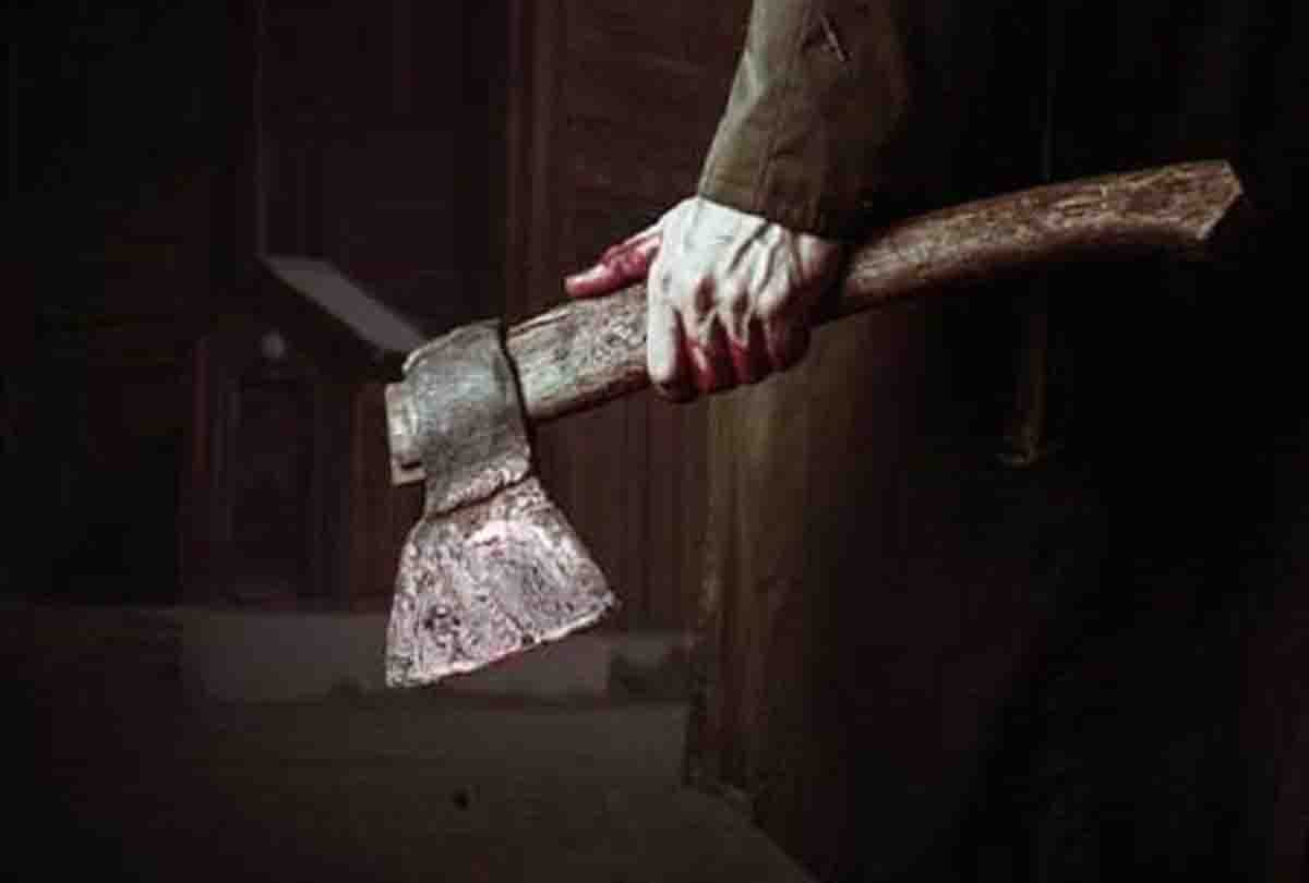 man killed with axe in etawah