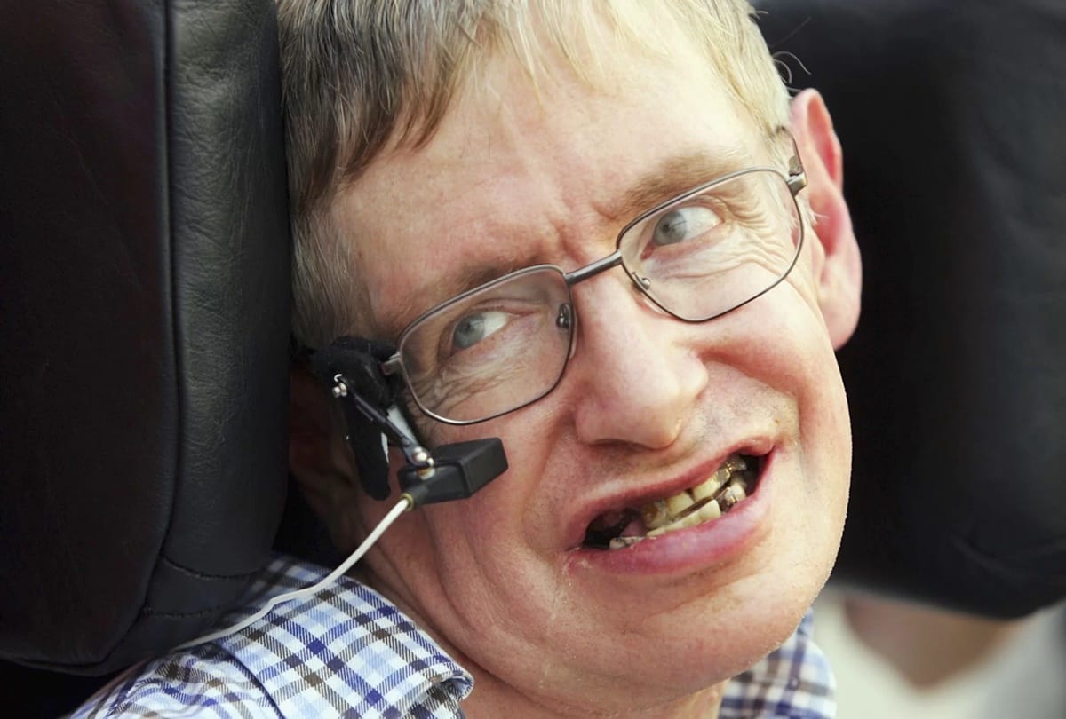 Stephen Hawking working on a mysterious project to talk with alien