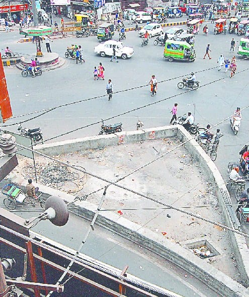 aabulanre ki surat bigaar raha divider