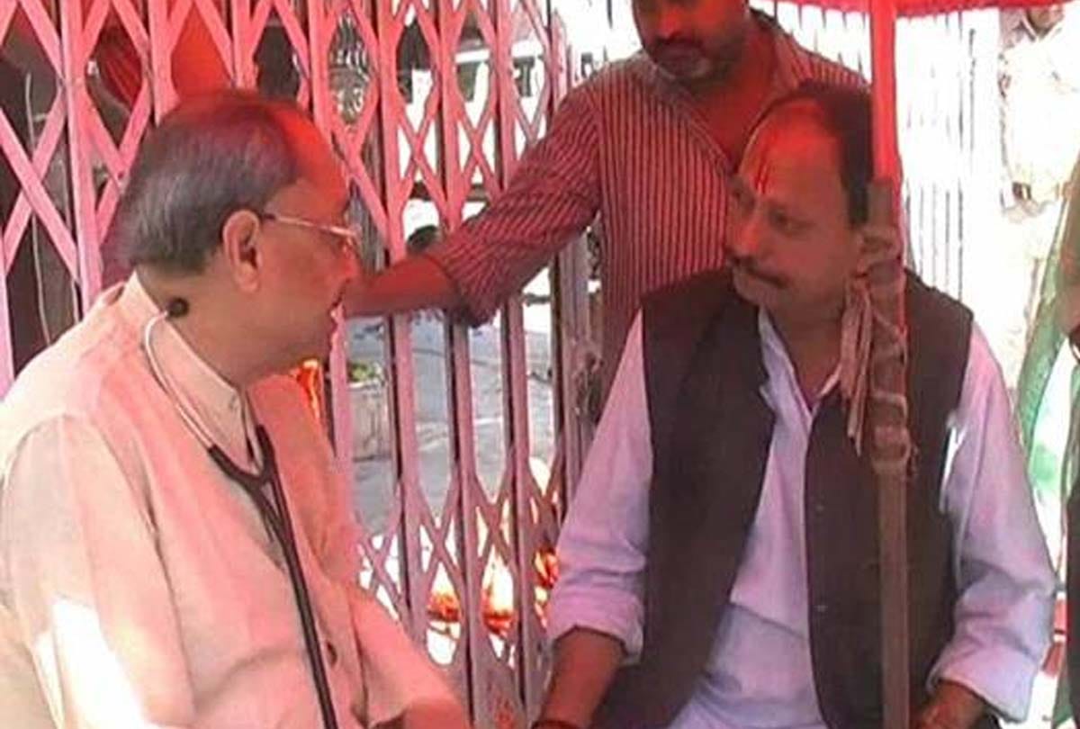 free health checkup in road clinic