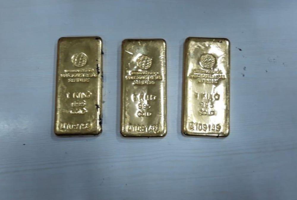 sib team investigating income of jewelers 