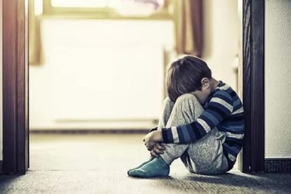 can age limit should be fixed for children to using internet to prevent them from cyber crimes