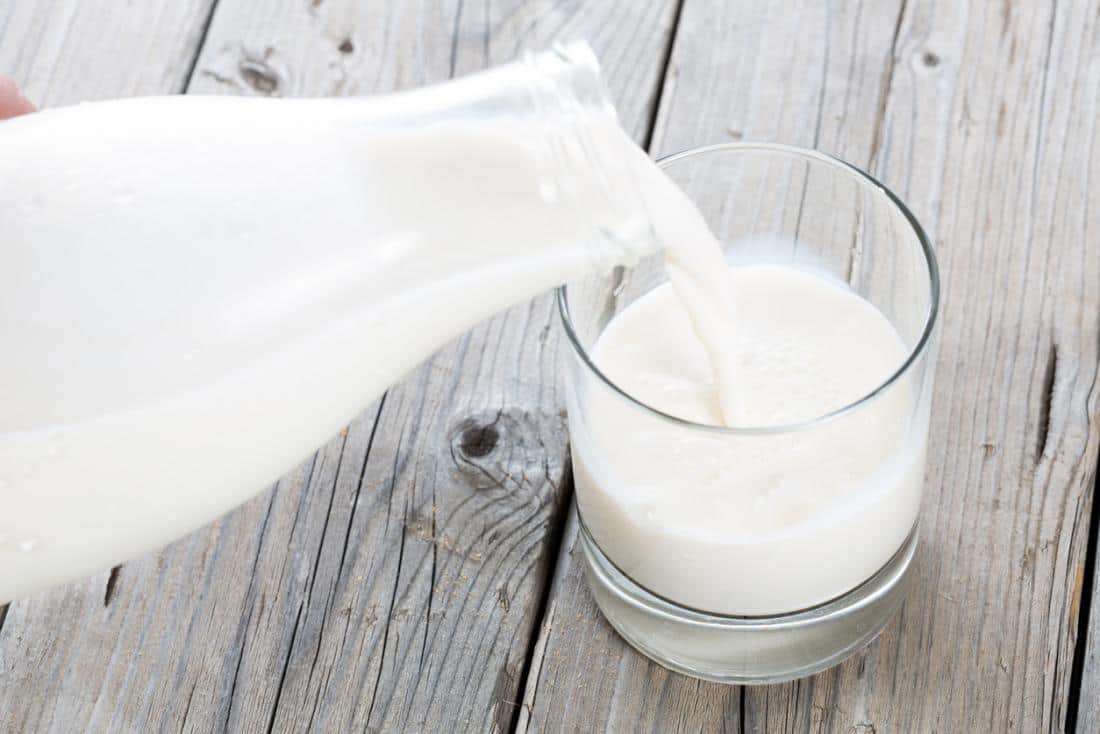 Is eating fish and drinking milk a dangerous food combination 
