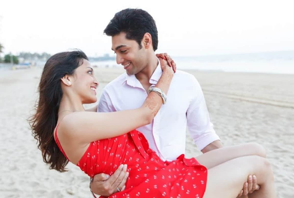 see these tv actors beautiful wife photos here 