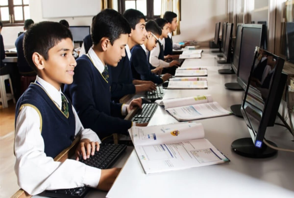 Punjab news : Schools from 10th to 12th will open from today