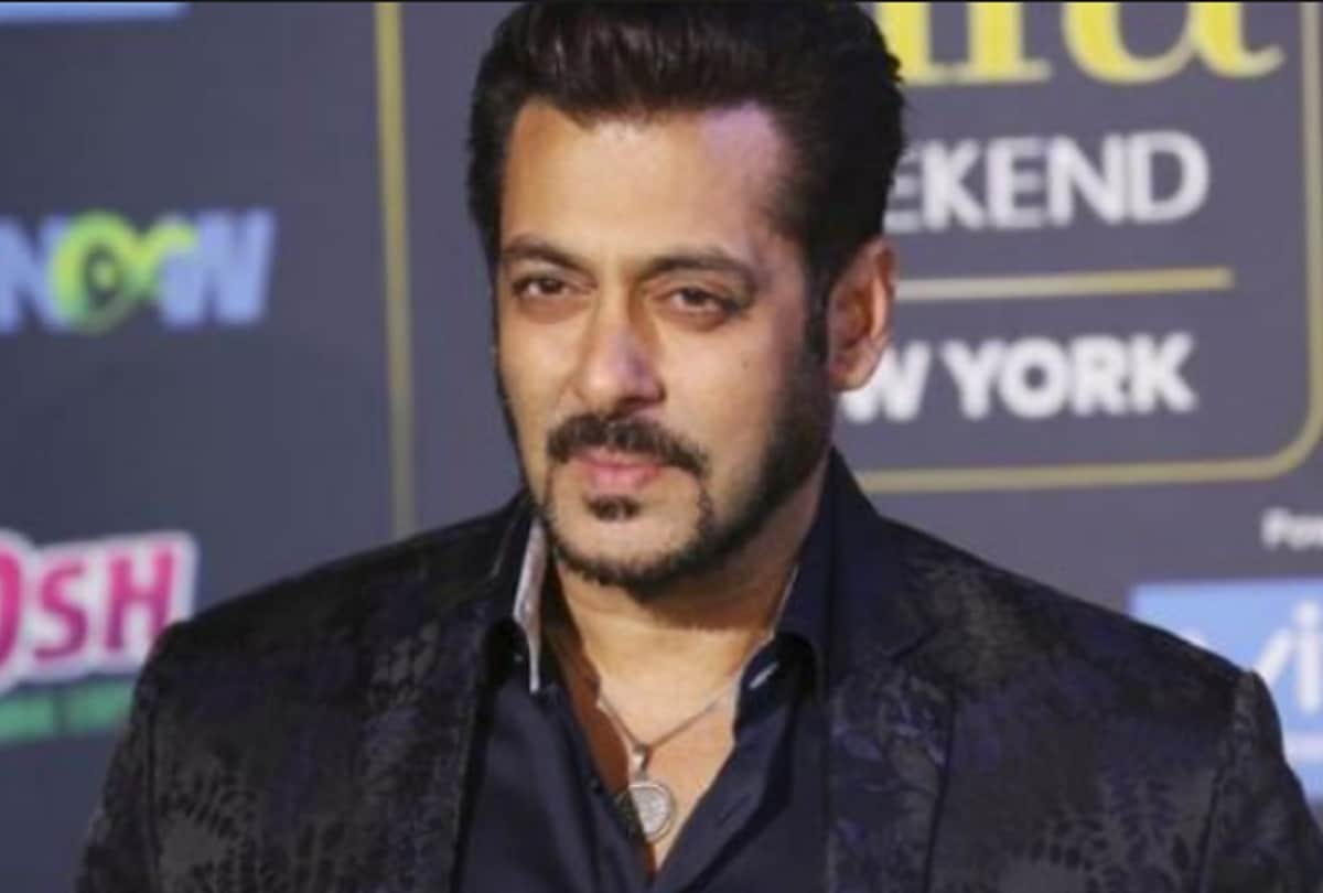 Salman Khan has write a song for film race-3