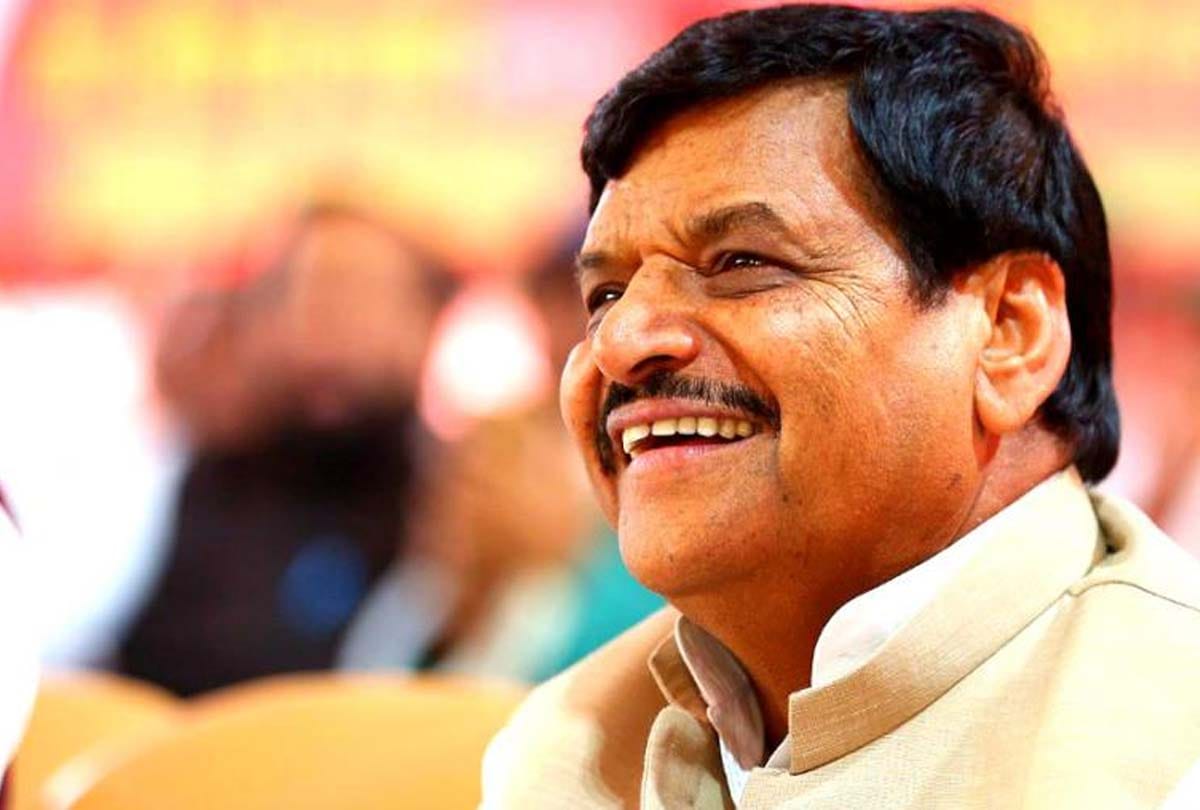 On victory of part Shivpal shows congratulations