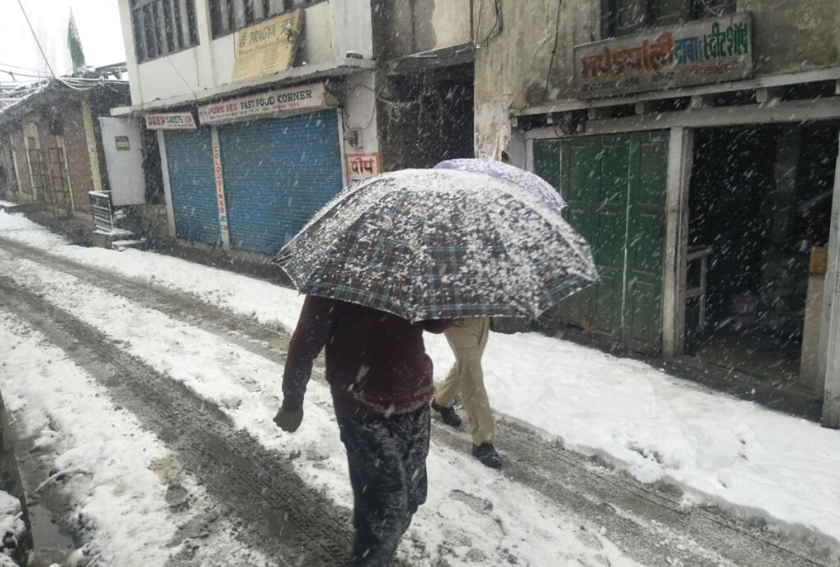 Fresh Snowfall in Lahaul Spiti Rohtang pass Himachal Pradesh