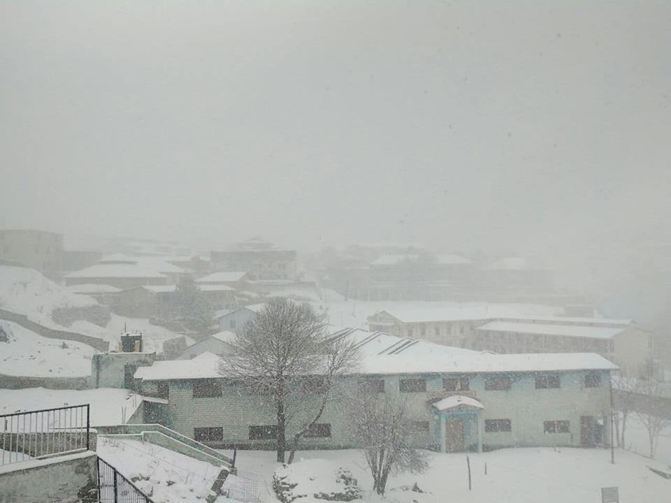 Snowfall in uttarakhand char dham during monsoon 2018