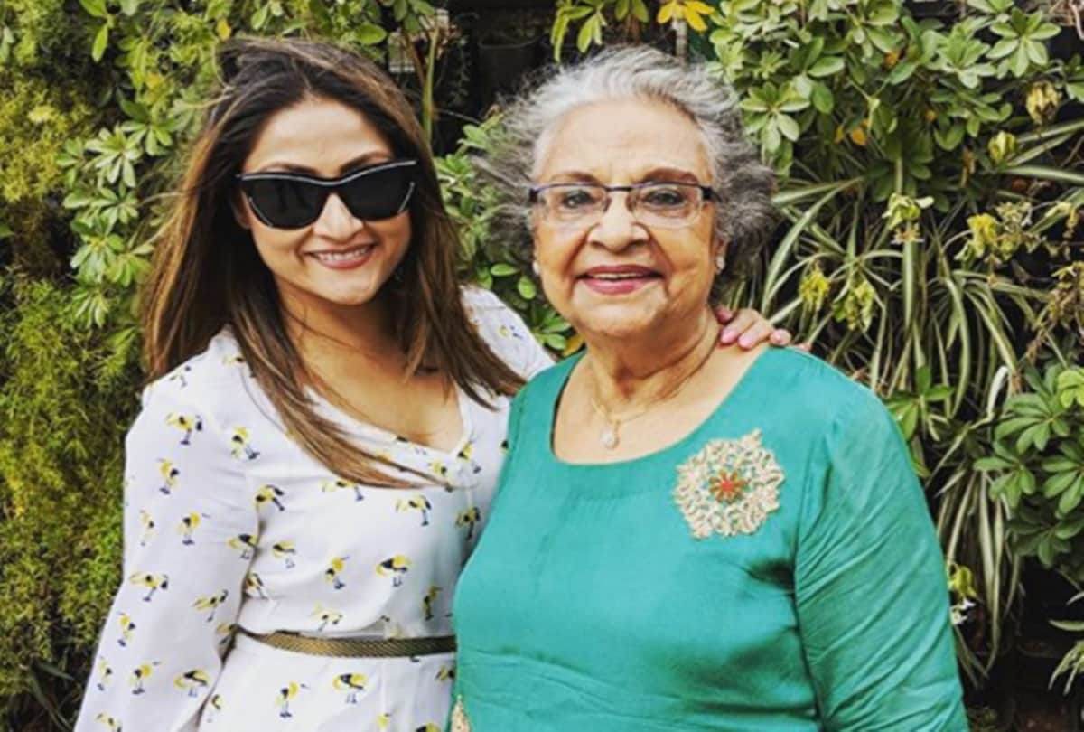 Kumkum Bhagyas dadi Madhu Raja cute dance at her 75th birthday bash